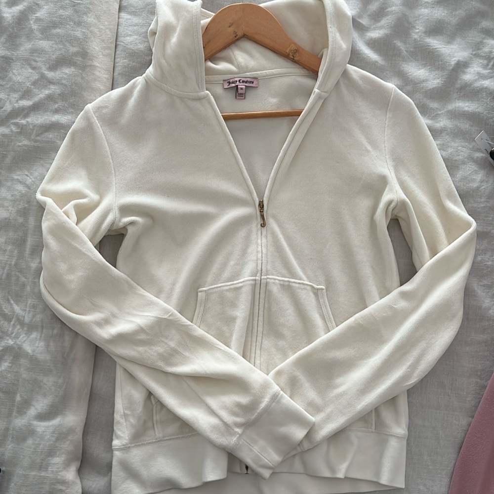 Original ivory juicy couture sweater sized medium